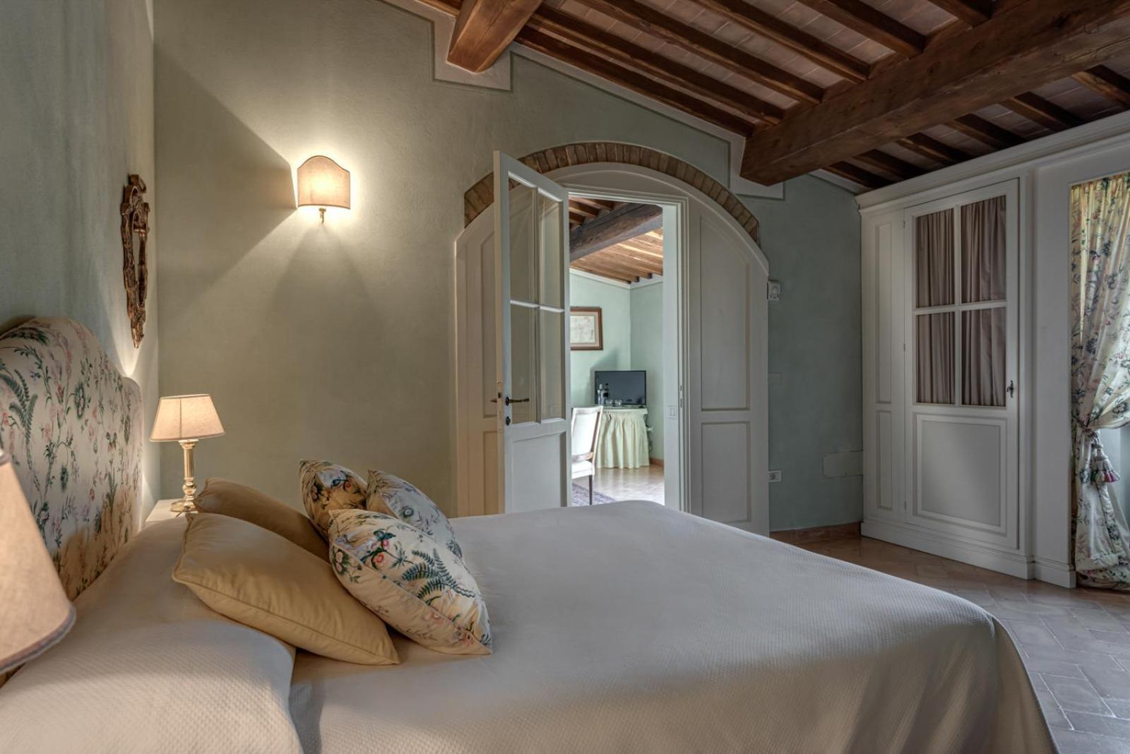 Villa Il Castagno Wine & Resort Сієна Екстер'єр фото