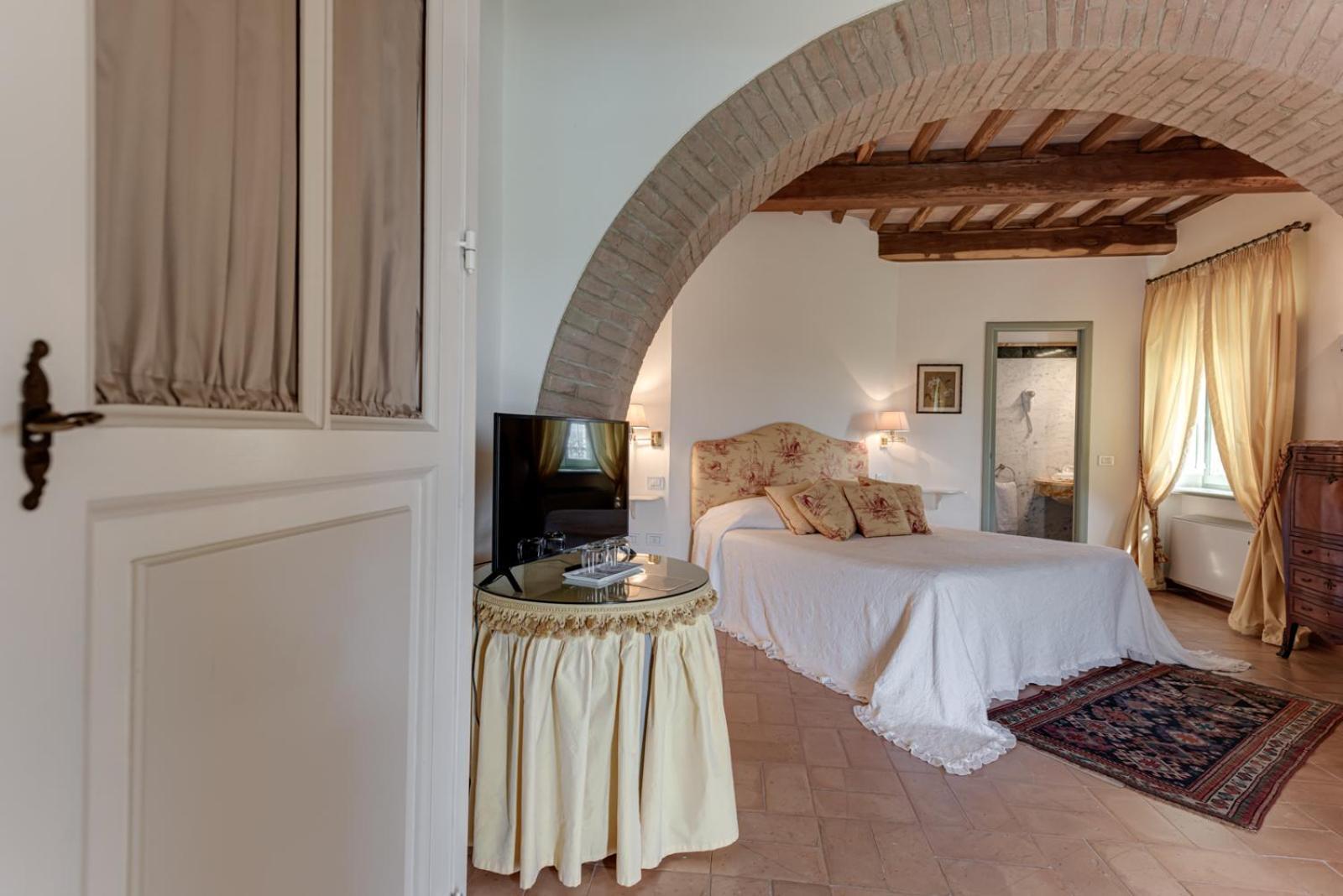 Villa Il Castagno Wine & Resort Сієна Екстер'єр фото