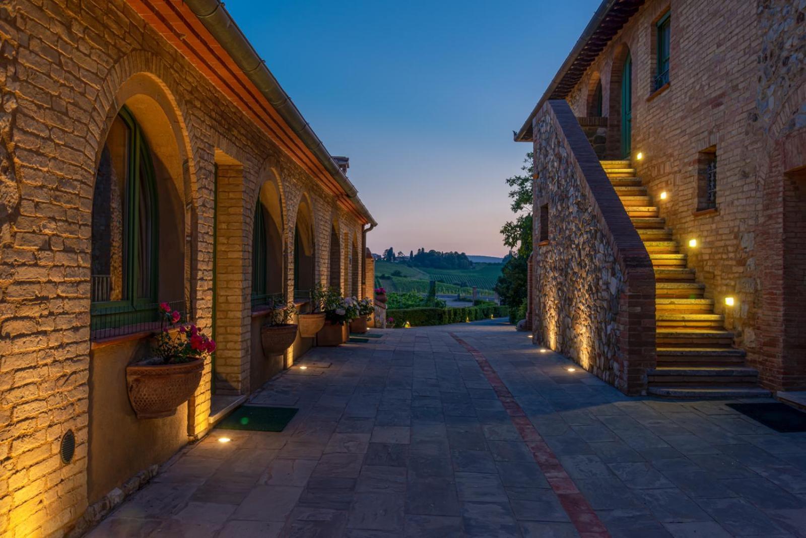 Villa Il Castagno Wine & Resort Сієна Екстер'єр фото